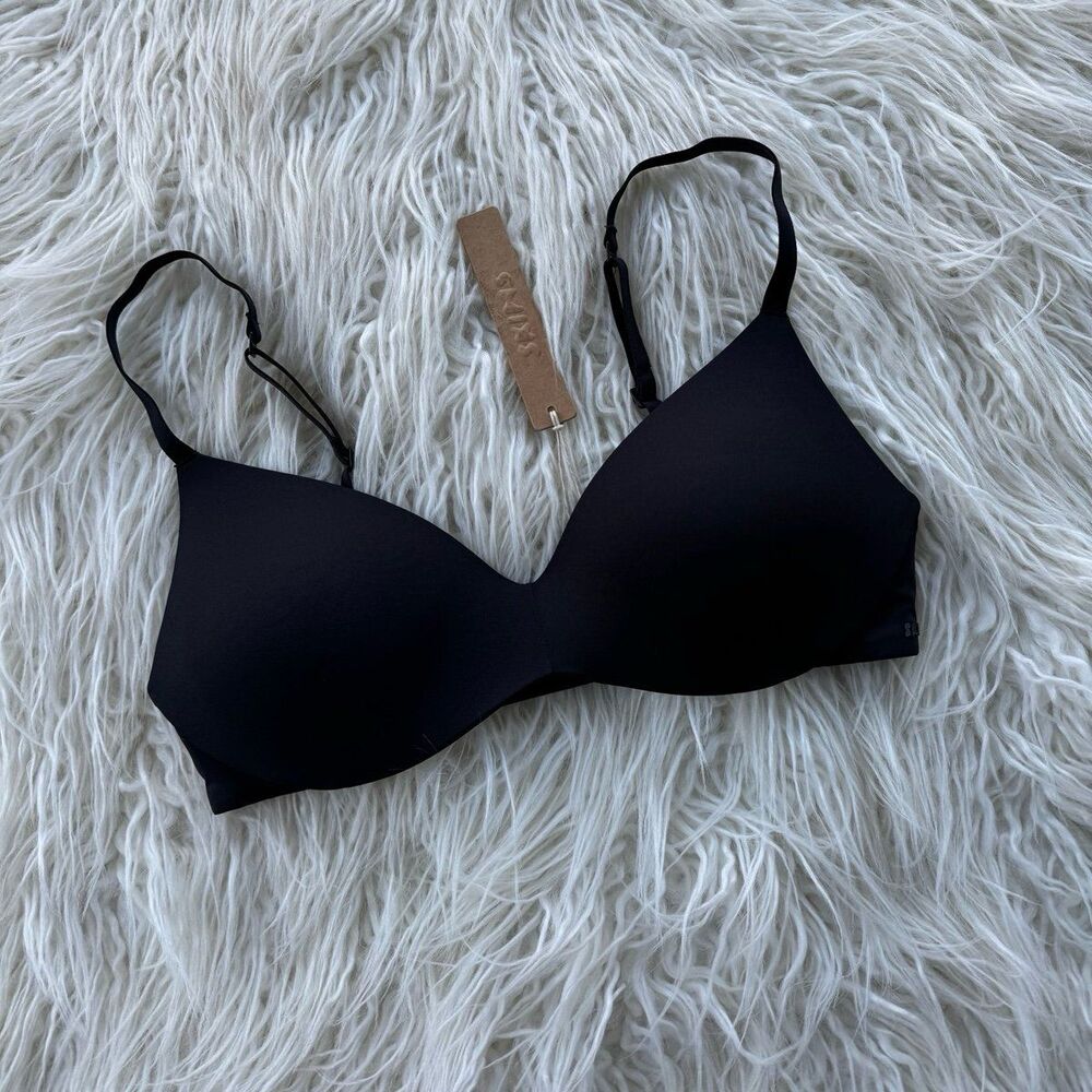 Skims Wireless Form Pushup Plunge Bra Onyx Size 32B - Picture 2 of 6